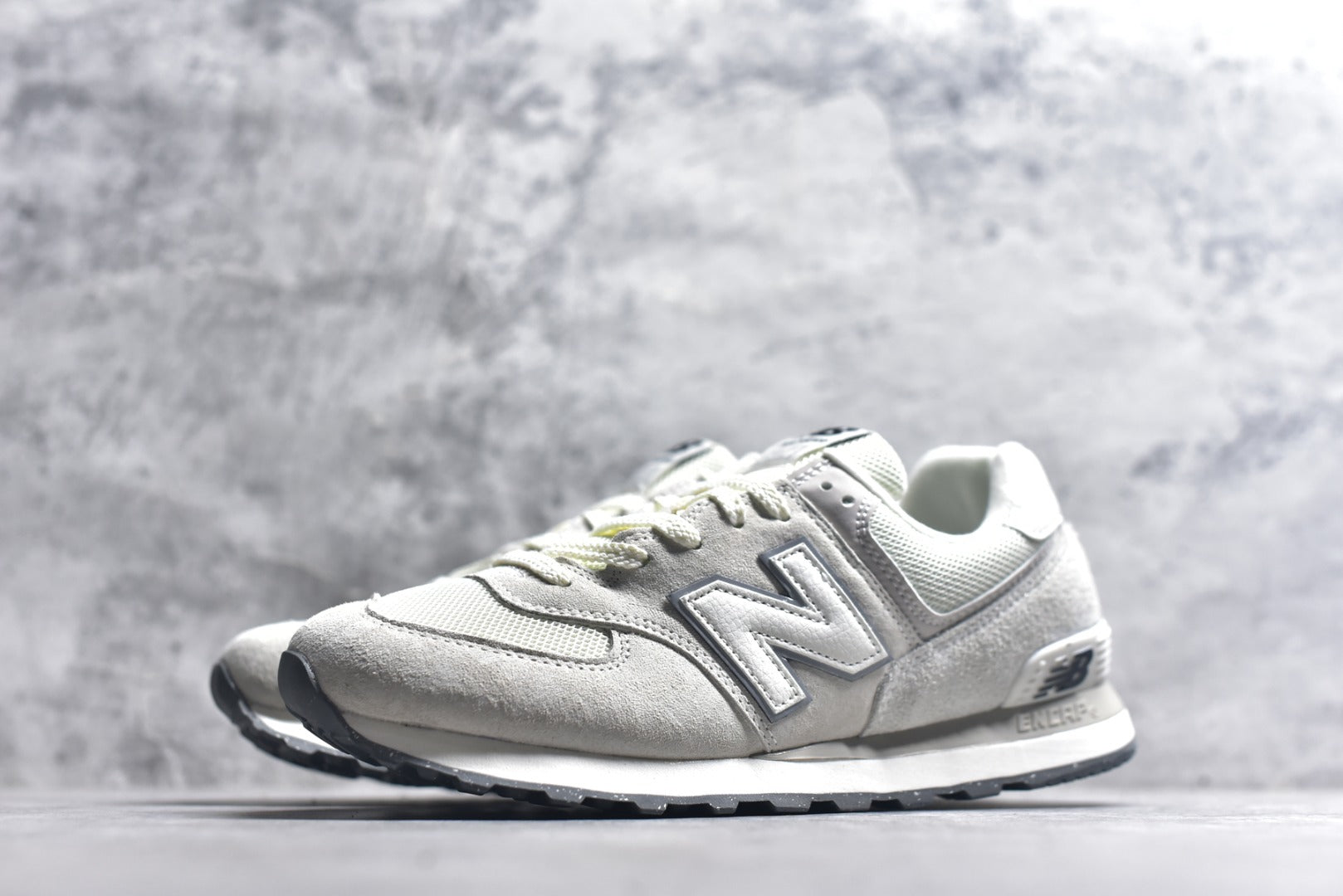 New Balance NB574 Low-Top Retro Casual Running Shoe U574LS2