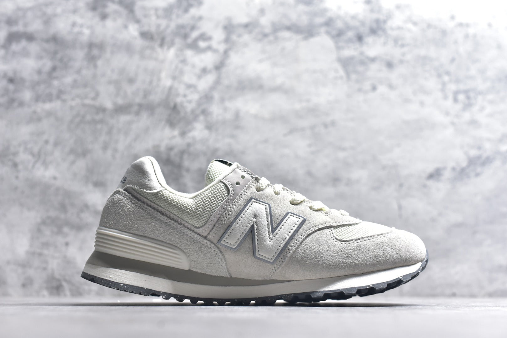 New Balance NB574 Low-Top Retro Casual Running Shoe U574LS2