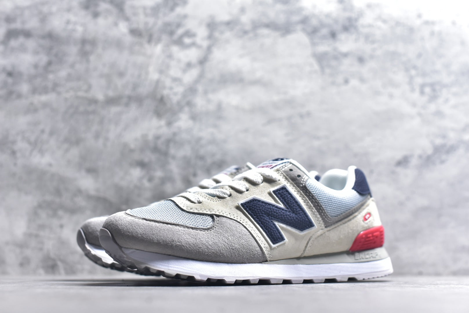 New Balance NB574 Low-Top Retro Casual Running Shoe ML574UJD