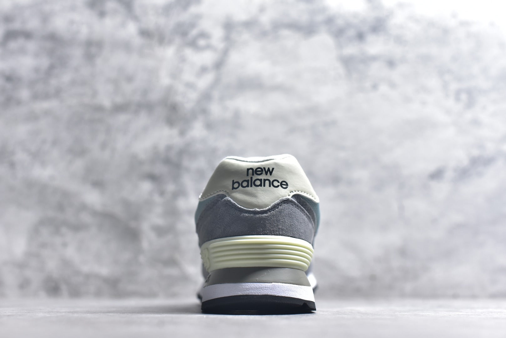New Balance NB574 Low-Top Retro Casual Running Shoe ML574BA2