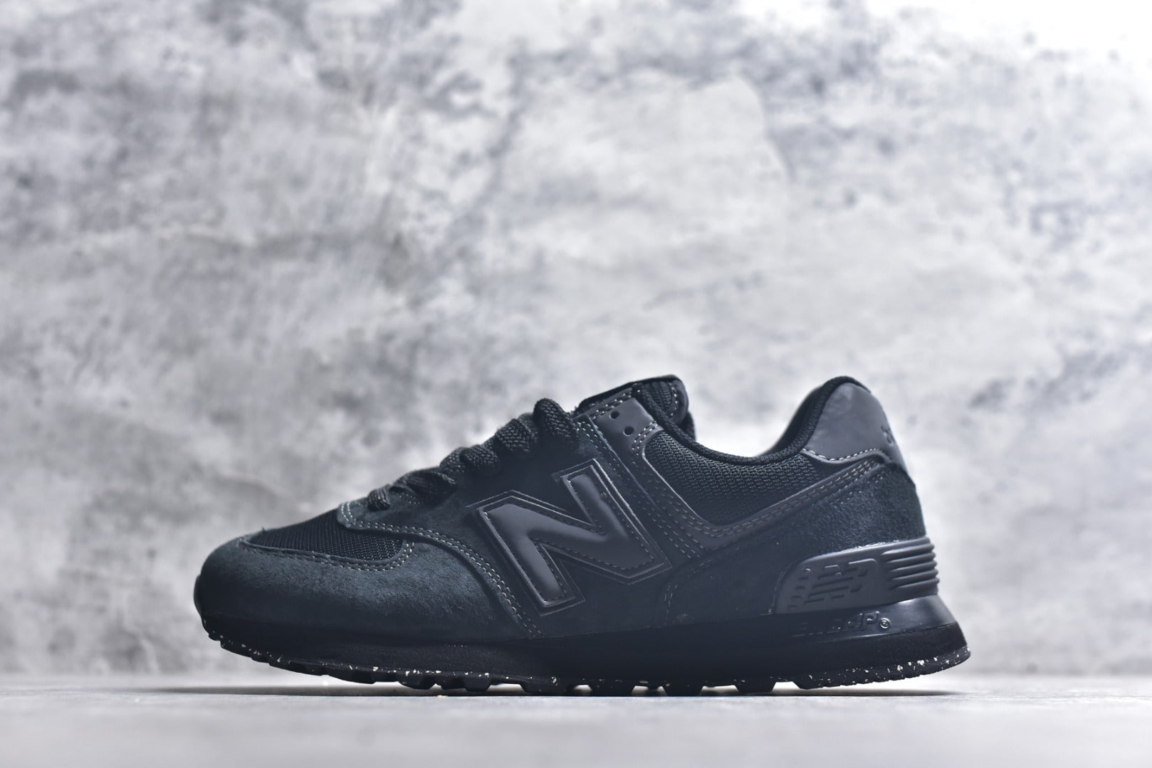 New Balance NB574 Low-Top Retro Casual Running Shoe ML574EVE