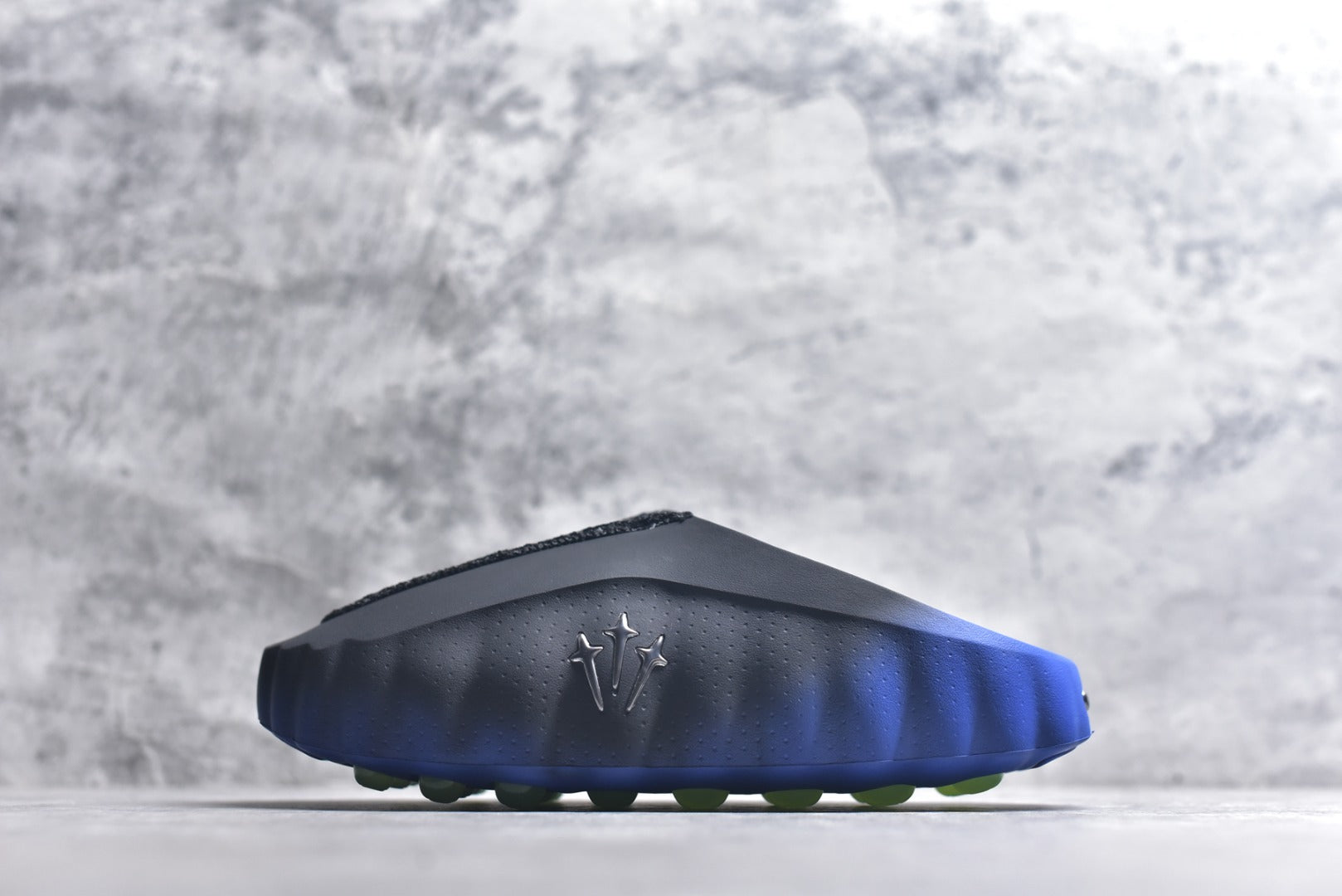 Nike Mind 001 Collab Edition Closed-Toe Massage Slide IR2175-401