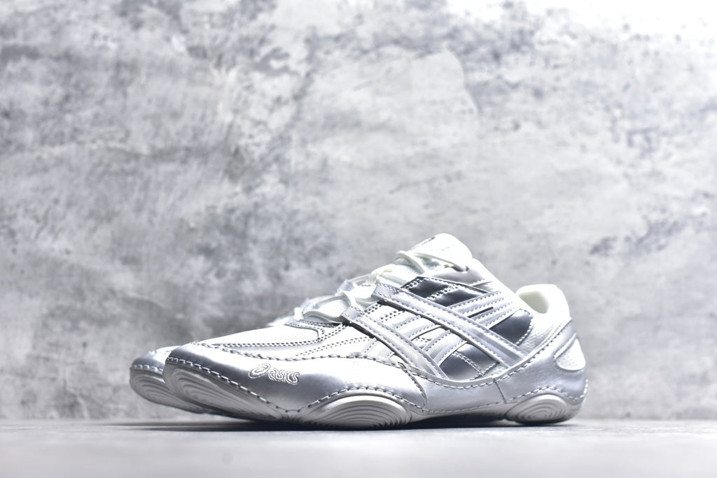 ASICS Hypersync Trainer 1203A879-100 — Versatile Lightweight Flat-Sole Sneaker