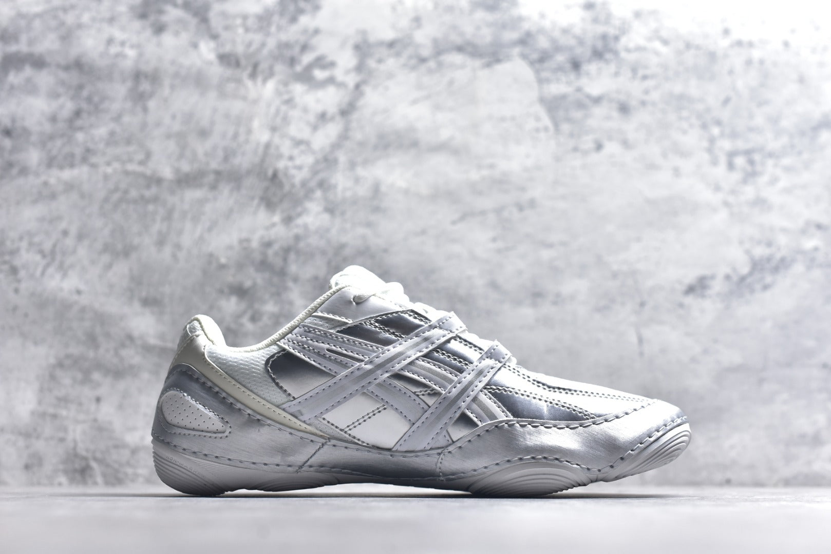 ASICS Hypersync Trainer 1203A879-100 — Versatile Lightweight Flat-Sole Sneaker