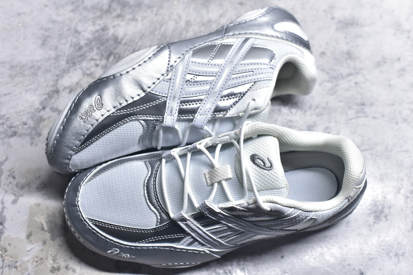 ASICS Hypersync Trainer 1203A879-100 — Versatile Lightweight Flat-Sole Sneaker