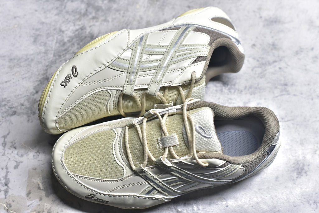 ASICS Hypersync Low-Profile Training Sneaker 1203A879-250