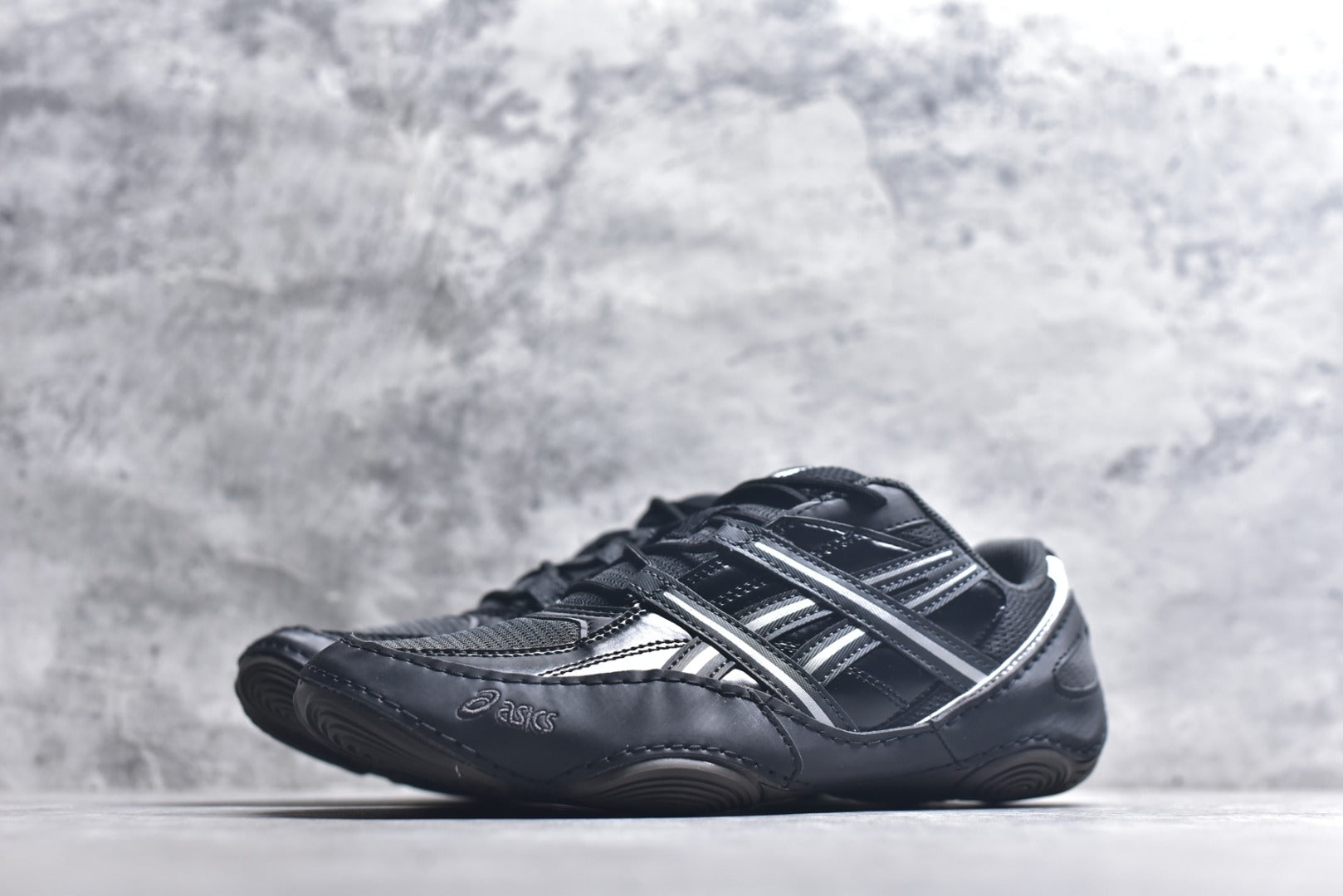 ASICS Hypersync Low-Profile Training Sneaker 1203A879-021