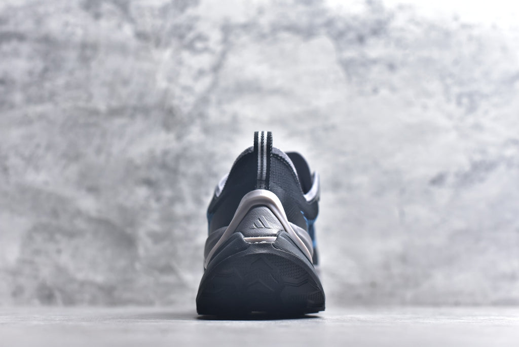 Adidas Holo Peak Low-Top Trail Running Sneaker KI1526