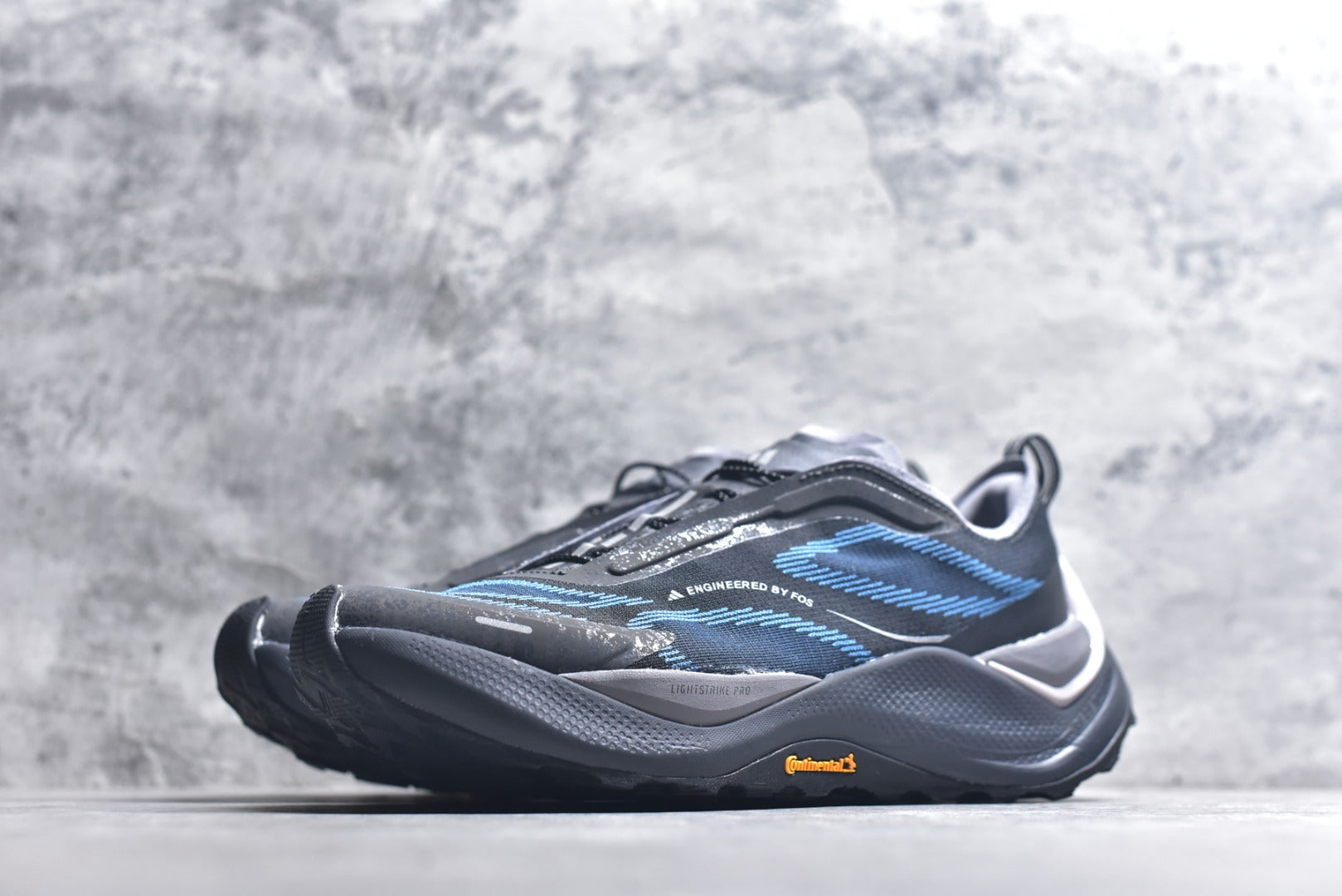 Adidas Holo Peak Low-Top Trail Running Sneaker KI1526