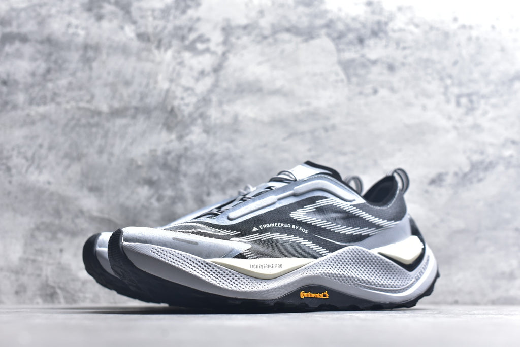 Adidas Holo Peak Low-Top Trail Running Sneaker KI1525