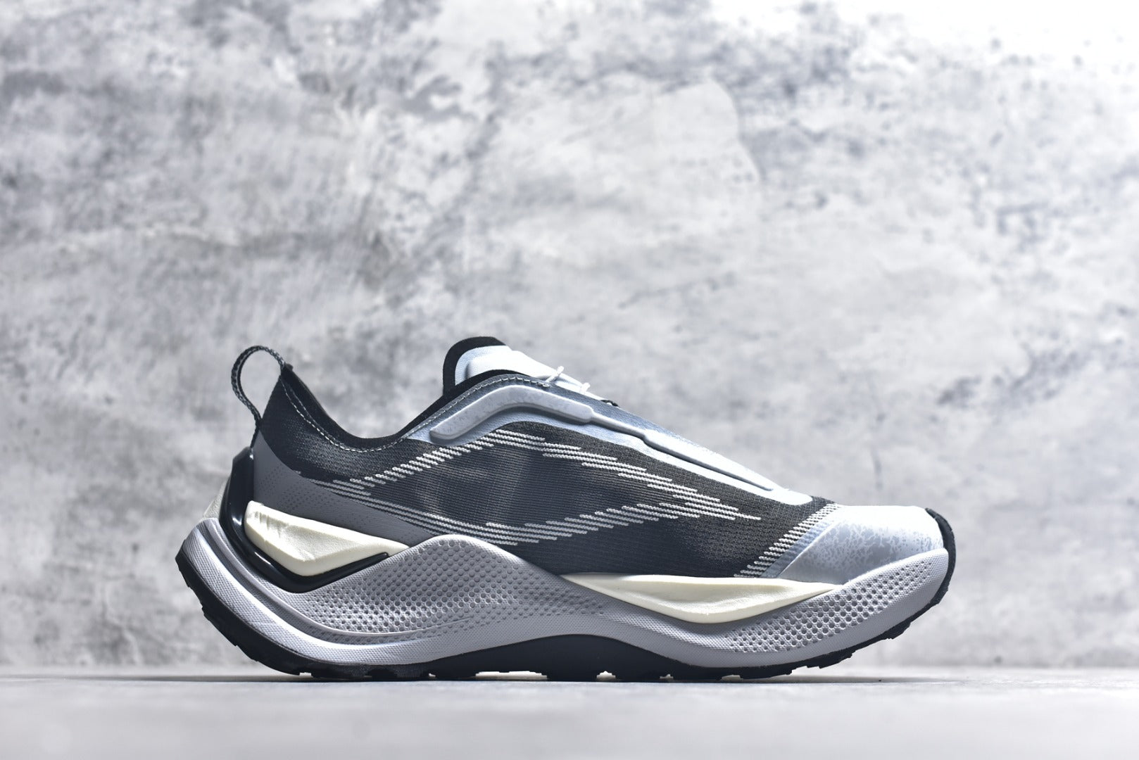 Adidas Holo Peak Low-Top Trail Running Sneaker KI1525