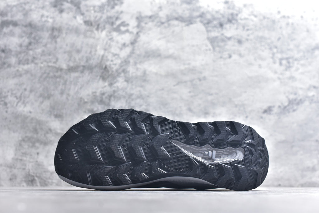 Adidas Holo Peak Low-Top Trail Running Sneaker KI1525