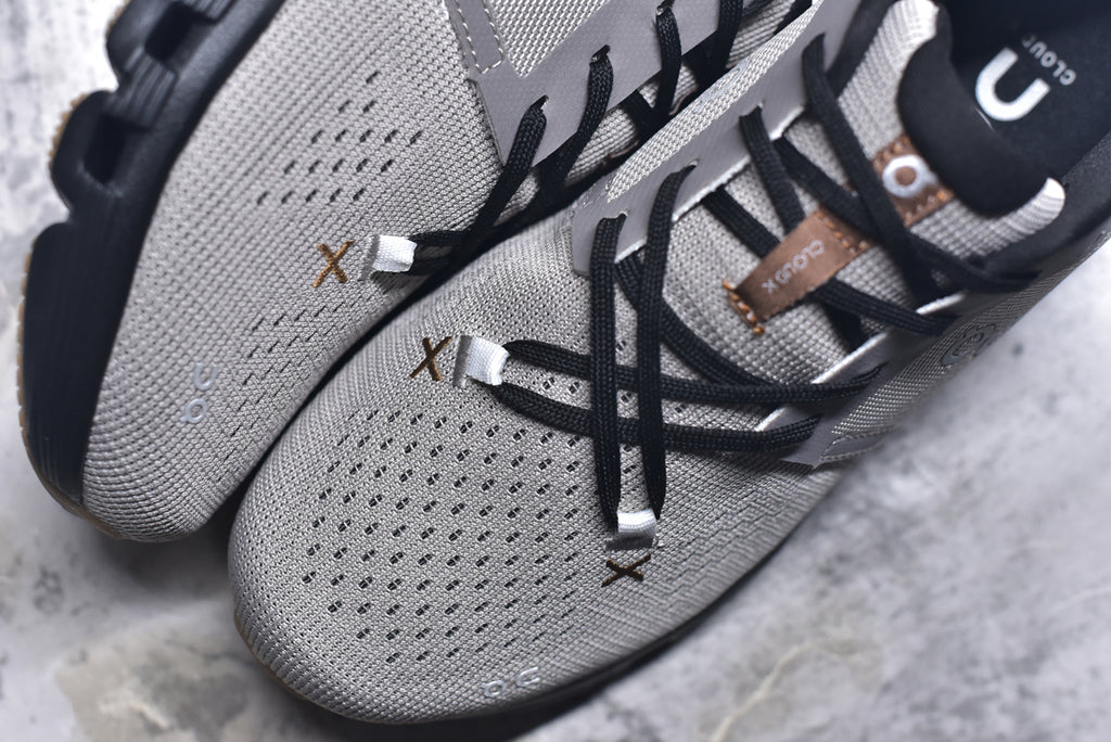 On Cloud X 4 Low-Top Running Sneaker 3ME30042532