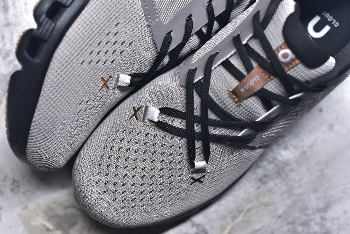On Cloud X 4 Low-Top Running Sneaker 3ME30042532