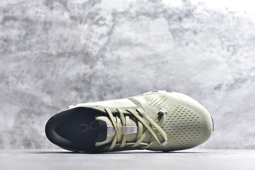 On Cloud X 4 Low-Top Running Sneaker 3ME30043082