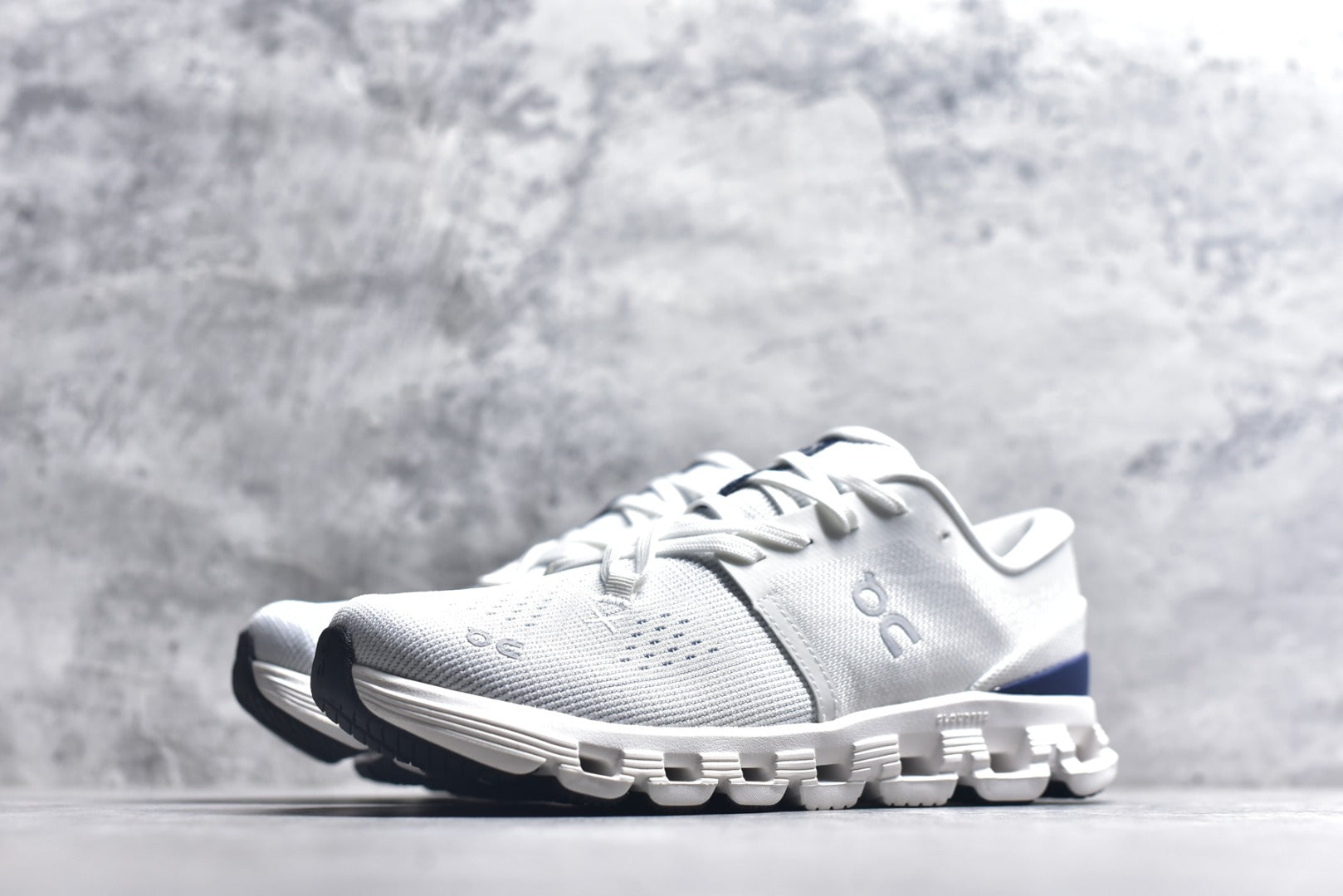 On Cloud X 4 Women's Low-Top Running Sneaker 3WE30073559