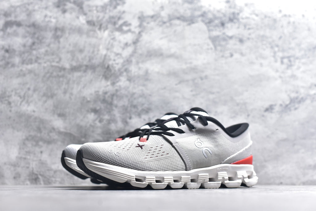 On Cloud X 4 Women's Low-Top Running Sneaker 3WE30072905