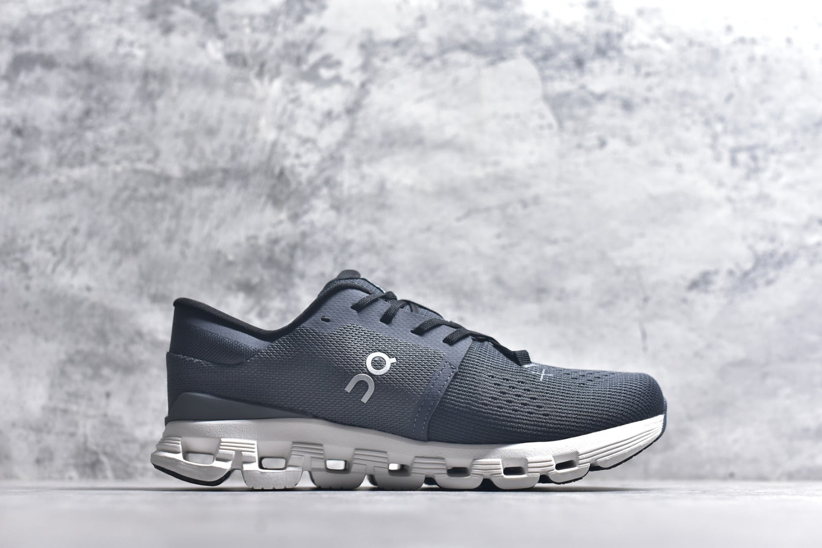 On Cloud X 4 Low-Top Running Sneaker 3ME30043558