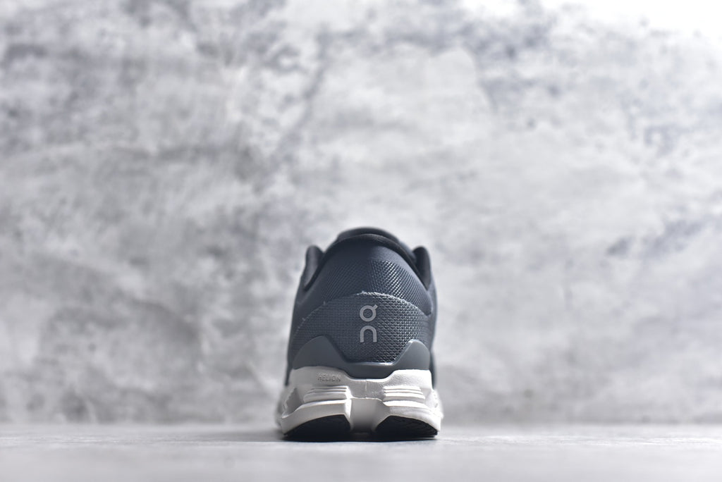 On Cloud X 4 Low-Top Running Sneaker 3ME30043558