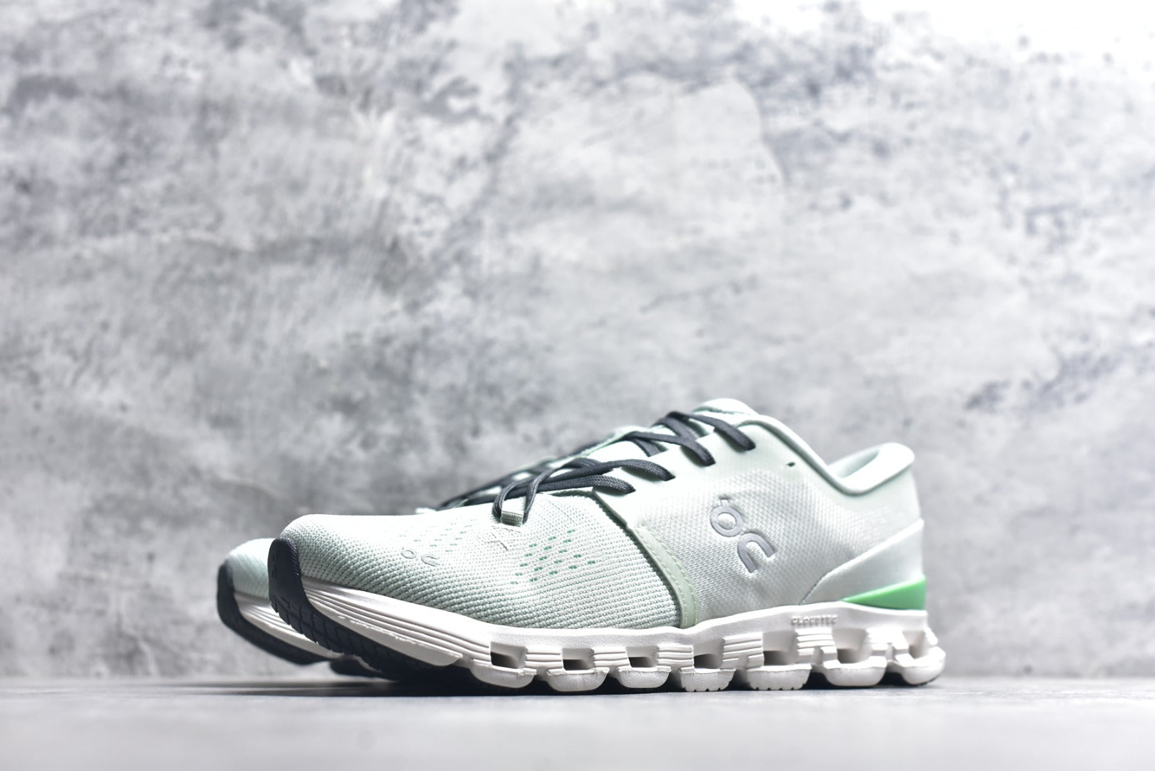 On Cloud X 4 Women's Low-Top Running Sneaker 3WE30073088