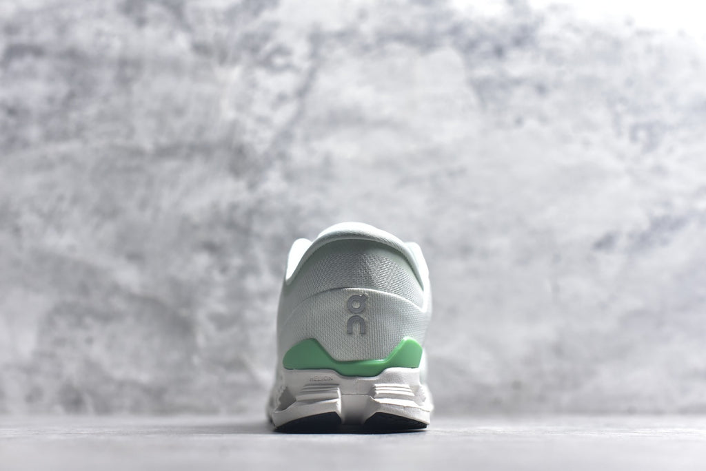 On Cloud X 4 Women's Low-Top Running Sneaker 3WE30073088