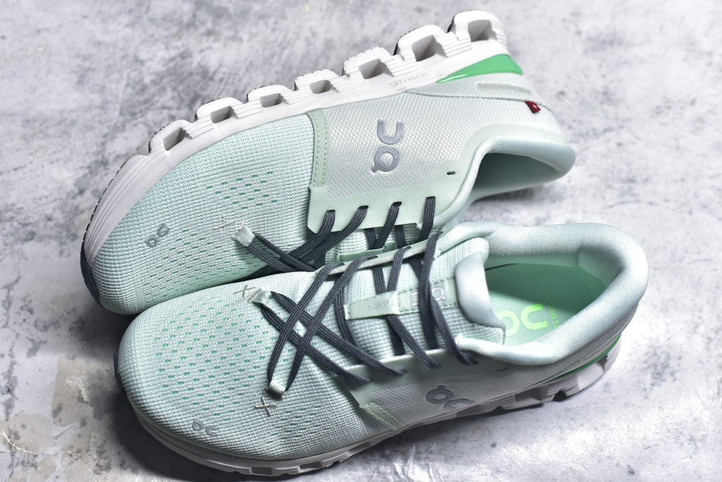 On Cloud X 4 Women's Low-Top Running Sneaker 3WE30073088