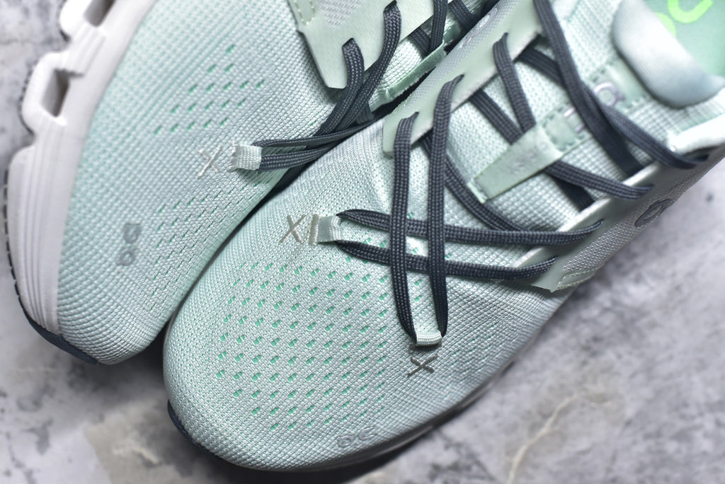 On Cloud X 4 Women's Low-Top Running Sneaker 3WE30073088
