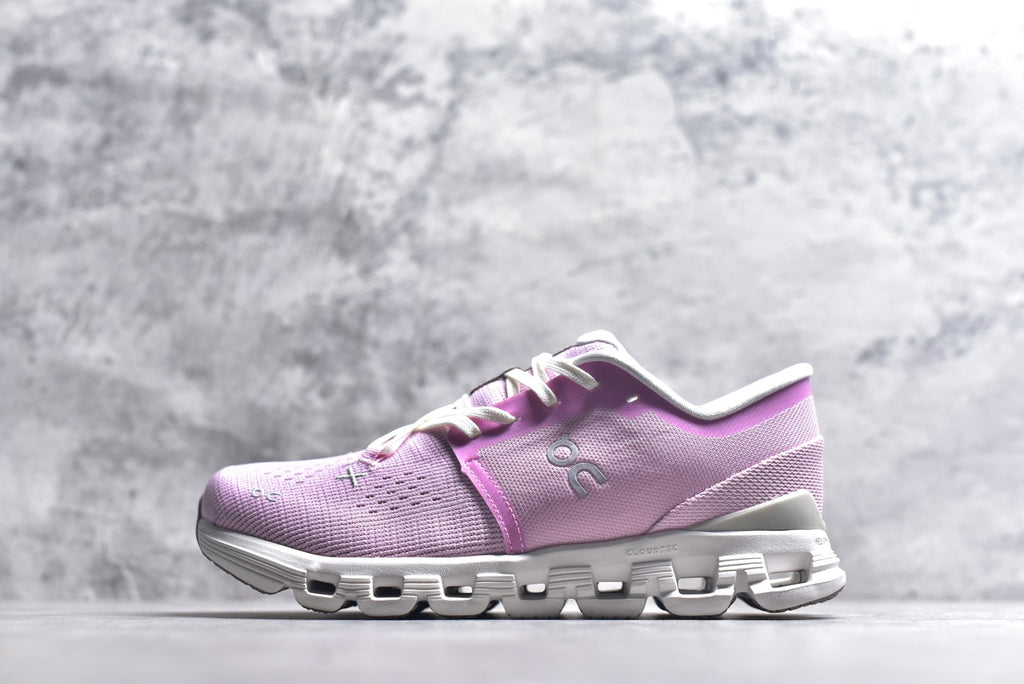On Cloud X 4 Women's Low-Top Running Sneaker 3WE30073561