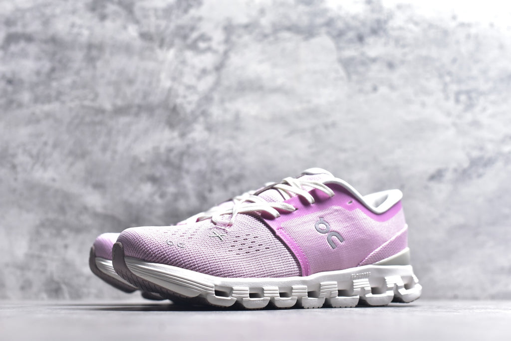 On Cloud X 4 Women's Low-Top Running Sneaker 3WE30073561