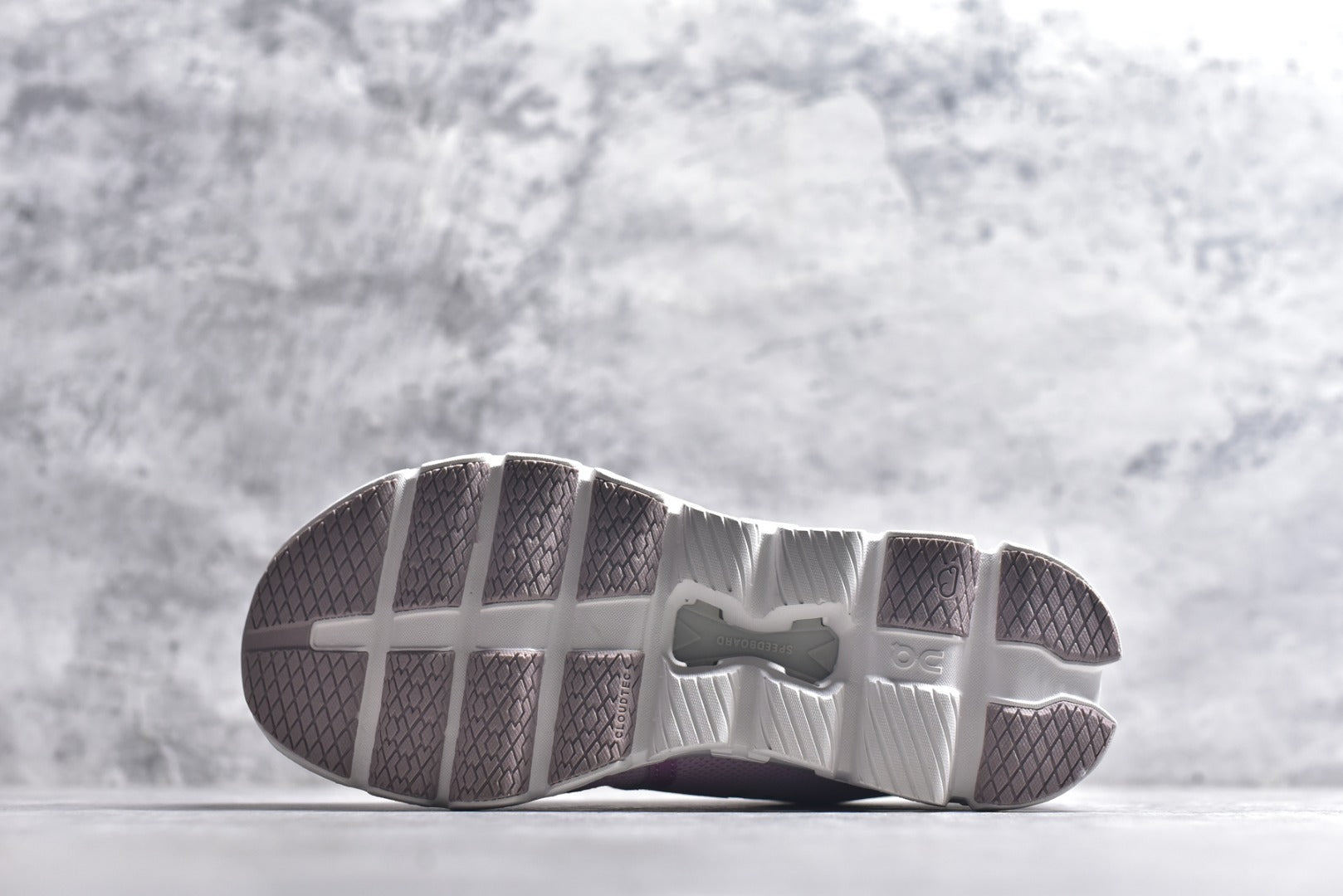 On Cloud X 4 Women's Low-Top Running Sneaker 3WE30073561