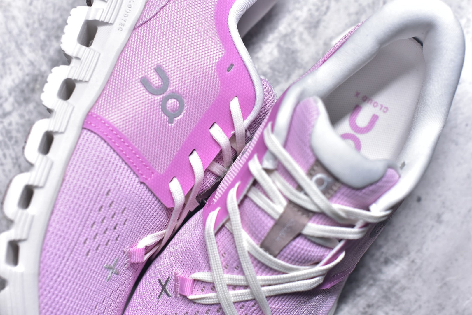 On Cloud X 4 Women's Low-Top Running Sneaker 3WE30073561
