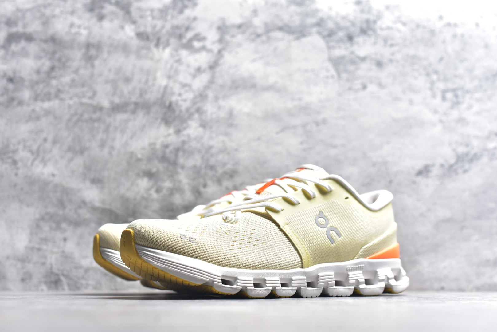 On Cloud X 4 Women's Low-Top Running Sneaker 3WE30073560