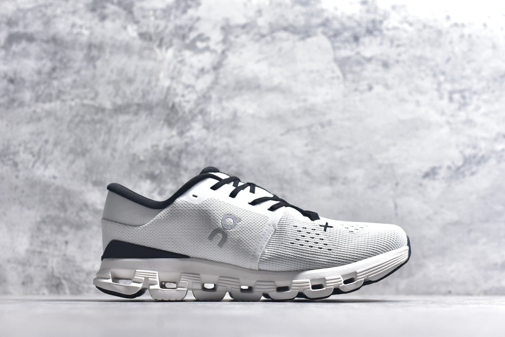 On Cloud X 4 Low-Top Running Sneaker 3ME30040791
