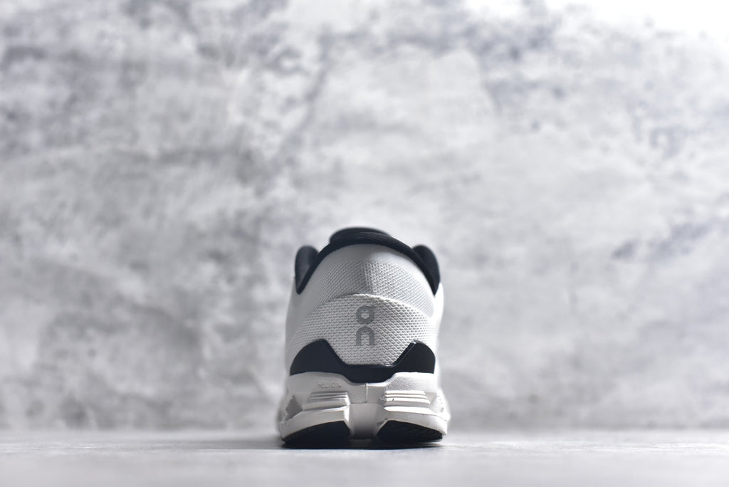 On Cloud X 4 Low-Top Running Sneaker 3ME30040791