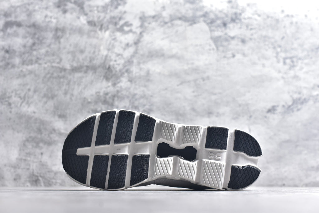On Cloud X 4 Low-Top Running Sneaker 3ME30040791