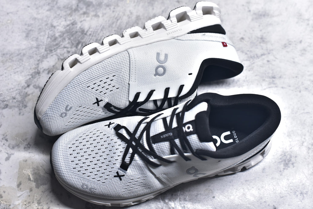 On Cloud X 4 Low-Top Running Sneaker 3ME30040791