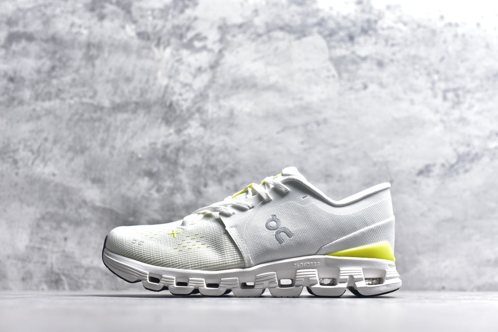 On Cloud X 4 Low-Top Running Sneaker 3ME30043072