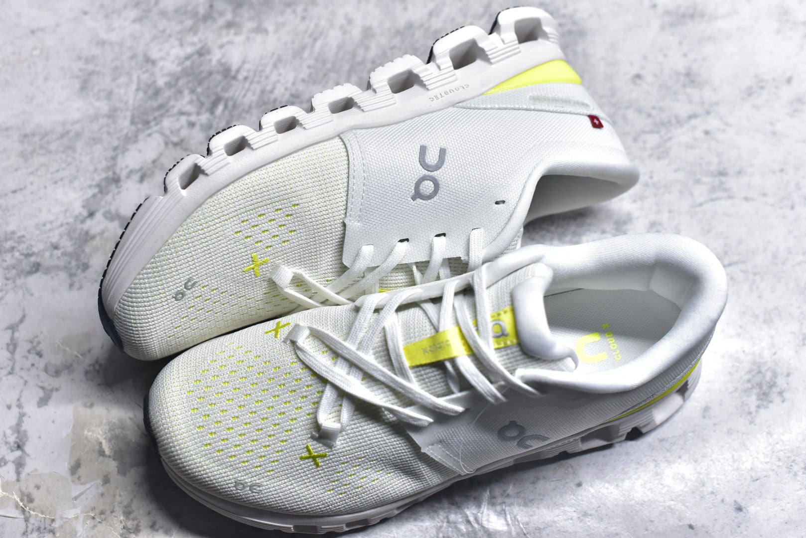 On Cloud X 4 Low-Top Running Sneaker 3ME30043072