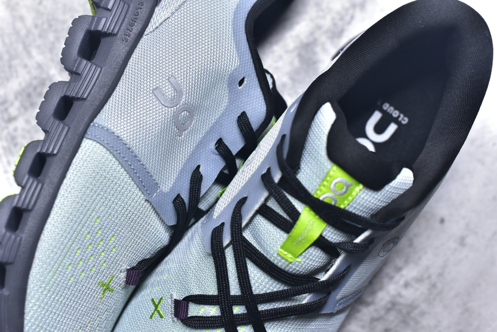 On Cloud X 4 Low-Top Running Sneaker 3ME30040818