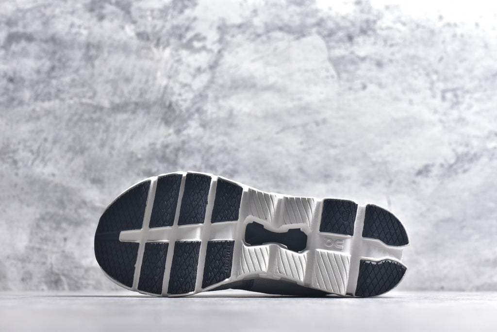 On Cloud X 4 Low-Top Running Sneaker 3ME30041147