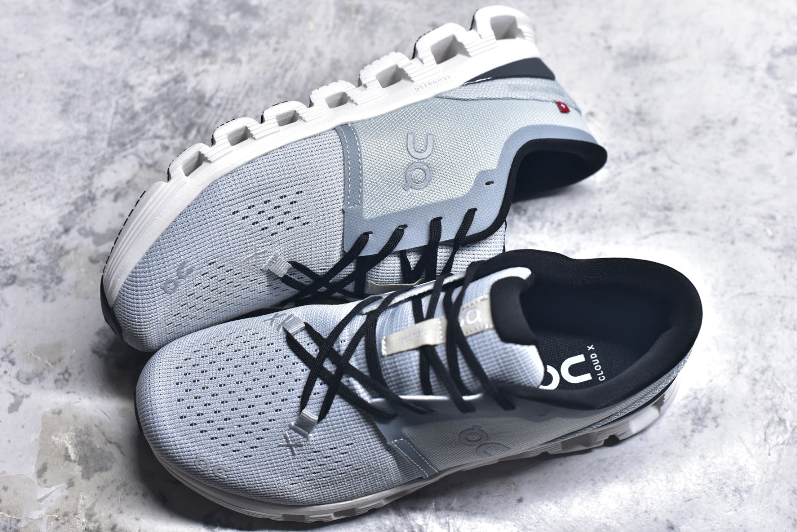 On Cloud X 4 Low-Top Running Sneaker 3ME30041147