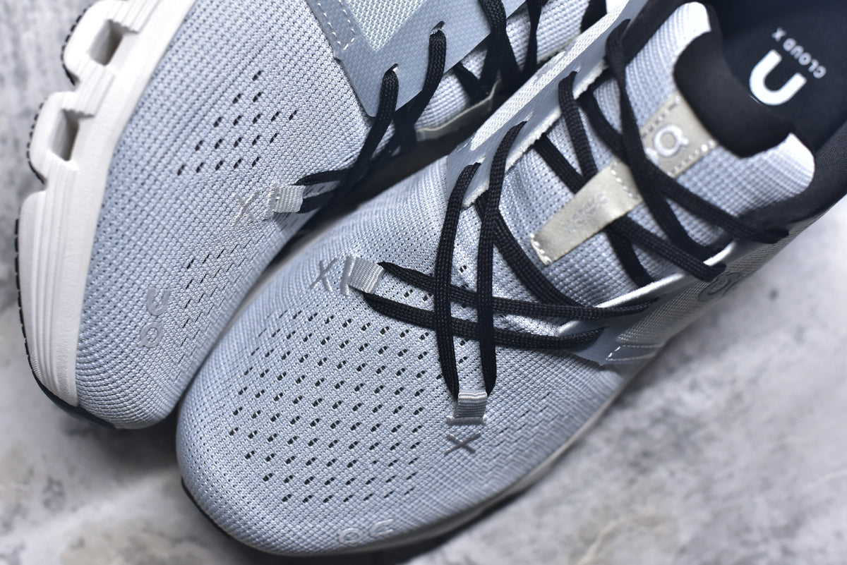 On Cloud X 4 Low-Top Running Sneaker 3ME30041147
