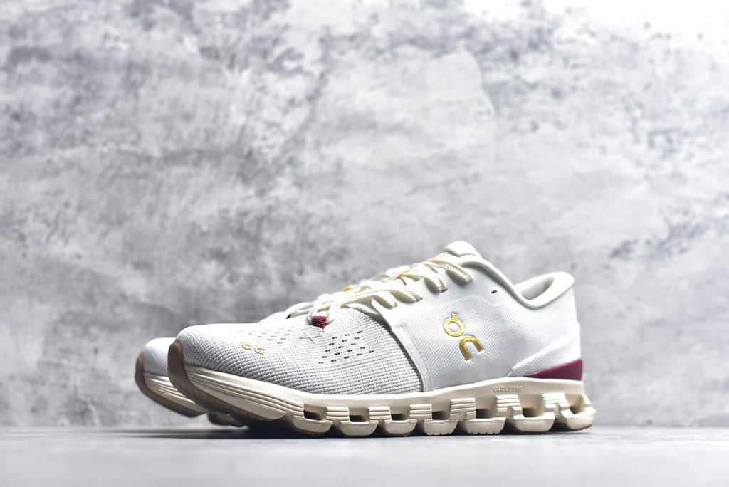 On Cloud X 4 Women's Low-Top Running Sneaker 3WF10572734