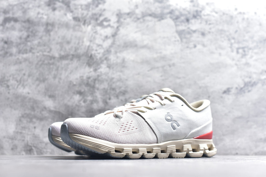 On Cloud X 4 Women's Low-Top Running Sneaker 3WE30073297