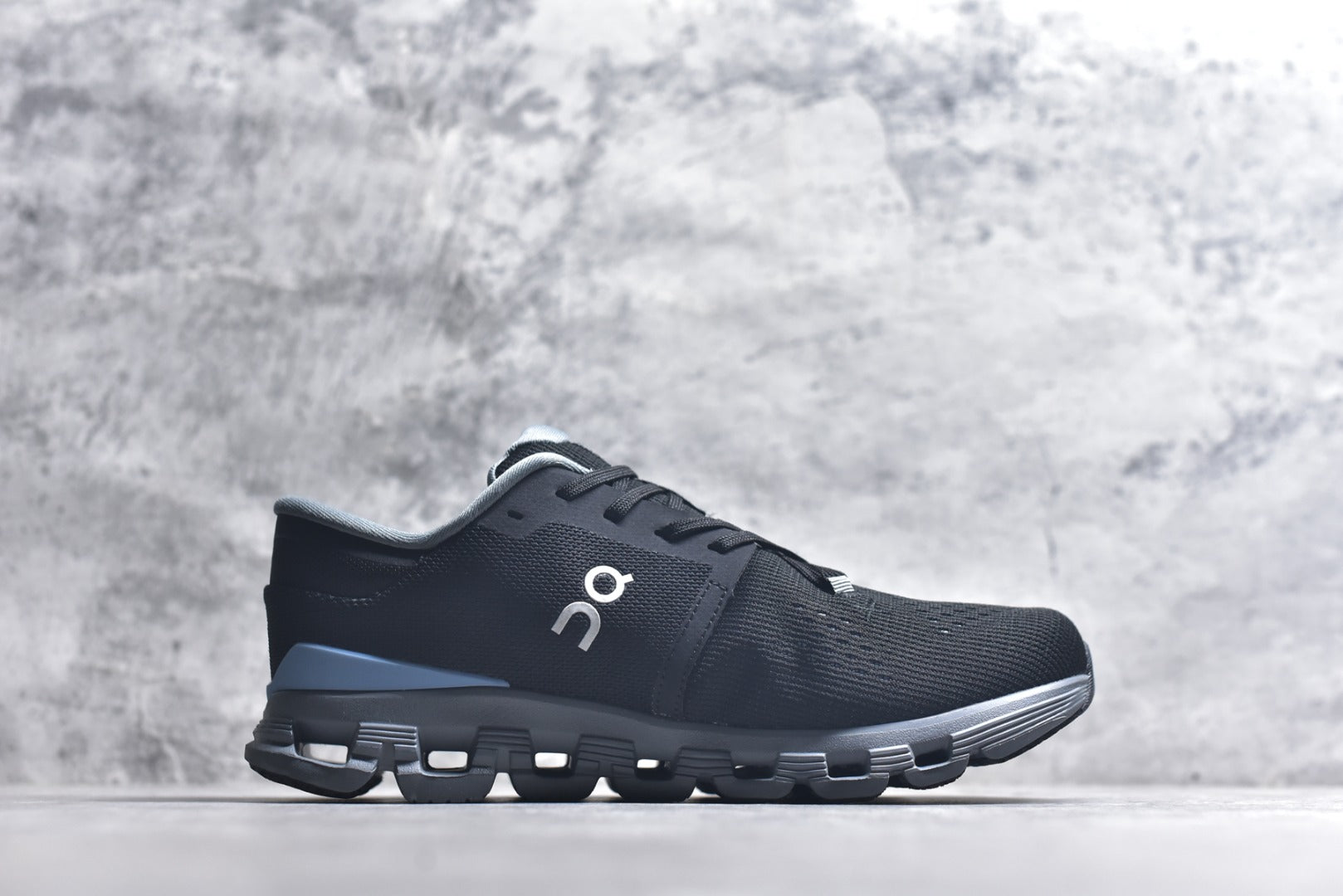 On Cloud X 4 Low-Top Running Sneaker 3ME30041446
