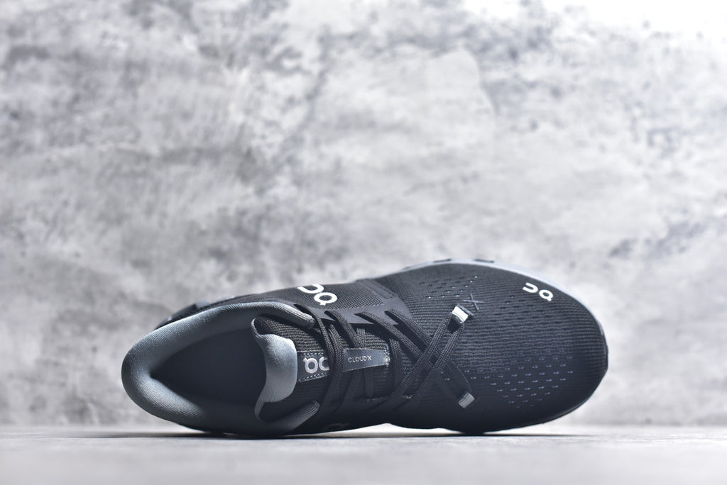 On Cloud X 4 Low-Top Running Sneaker 3ME30041446