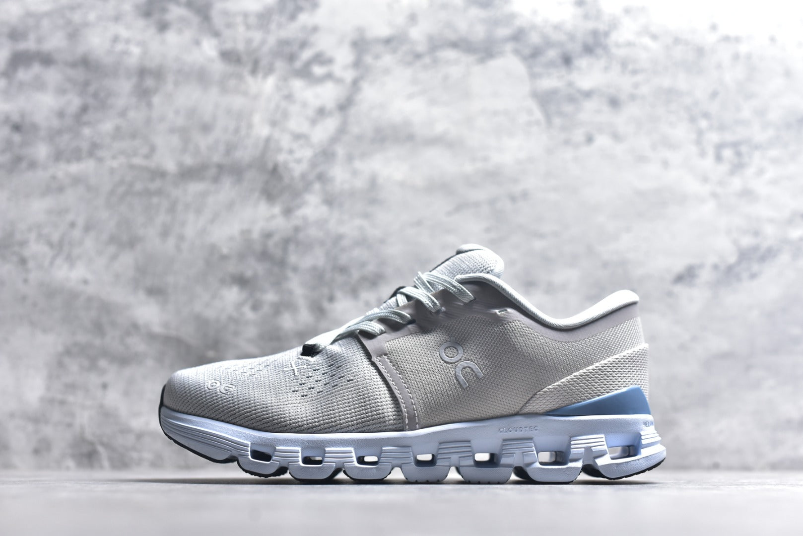 On Cloud X 4 Women's Low-Top Running Sneaker 3WE30073278