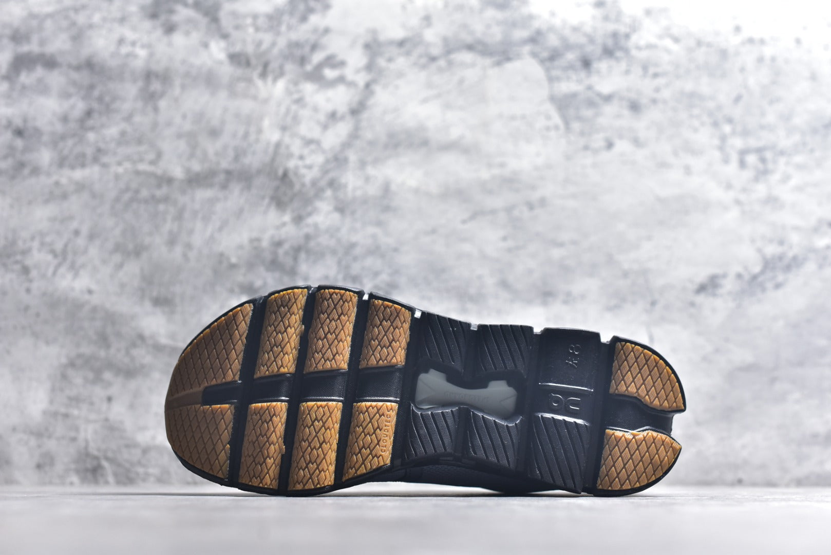 On Cloud X 4 Women's Low-Top Running Sneaker 3WE30072545