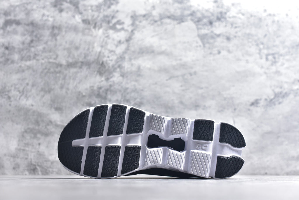 On Cloud X 4 Low-Top Running Sneaker 3WG10360299