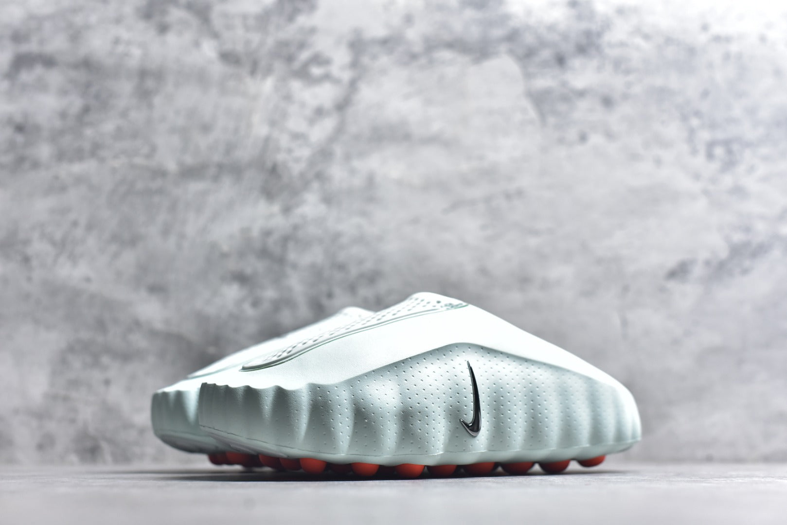 Nike Mind 001 Closed-Toe Massage Slide HQ4309-300 Mint Green